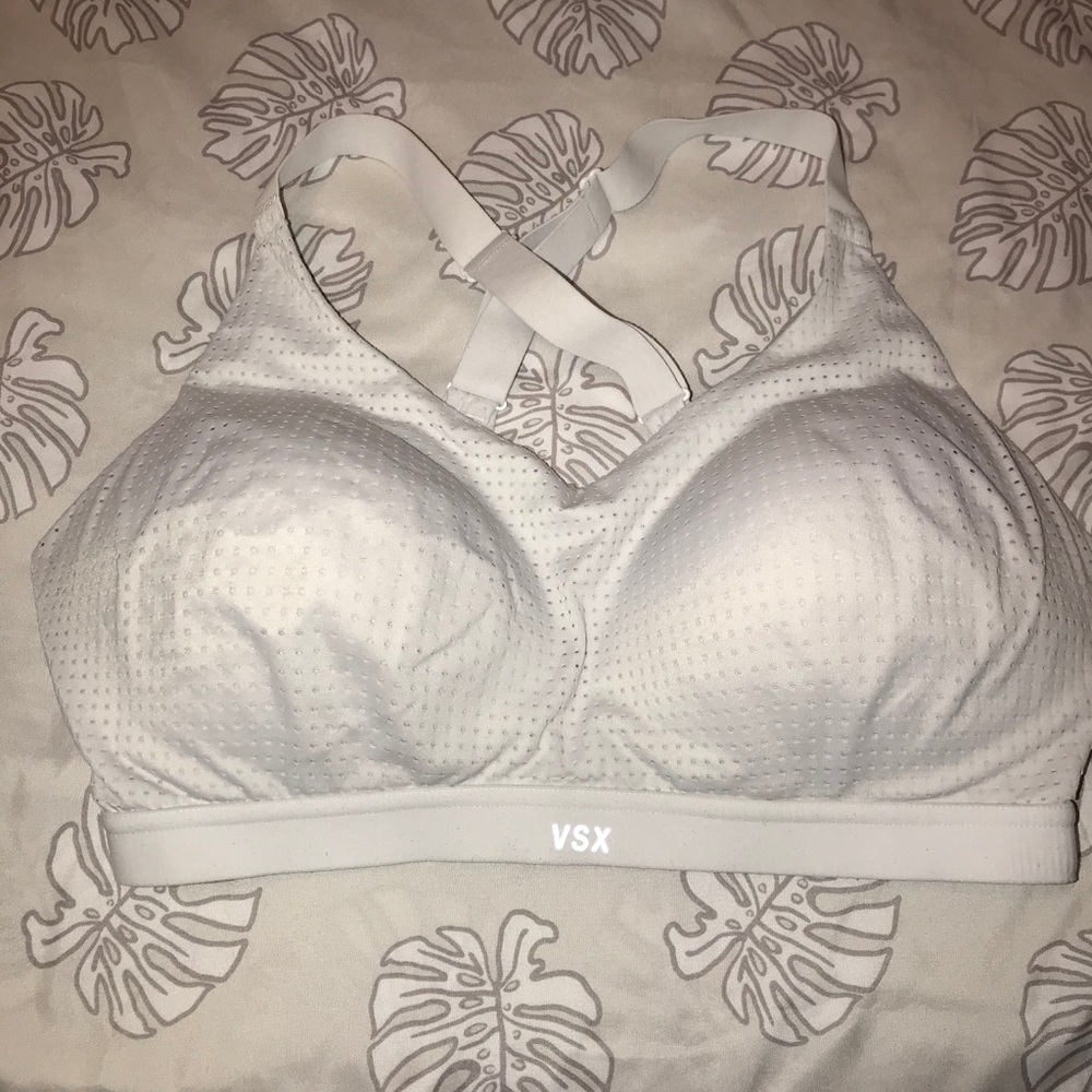 Victoria’s Secret sports bra 34DD